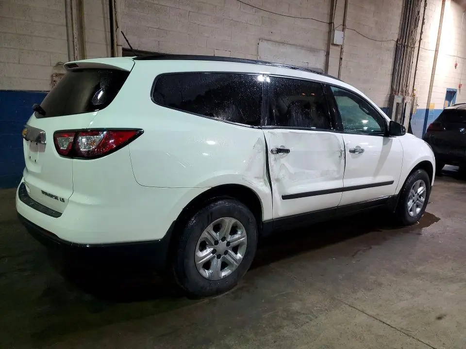 2013 CHEVROLET TRAVERSE LS  