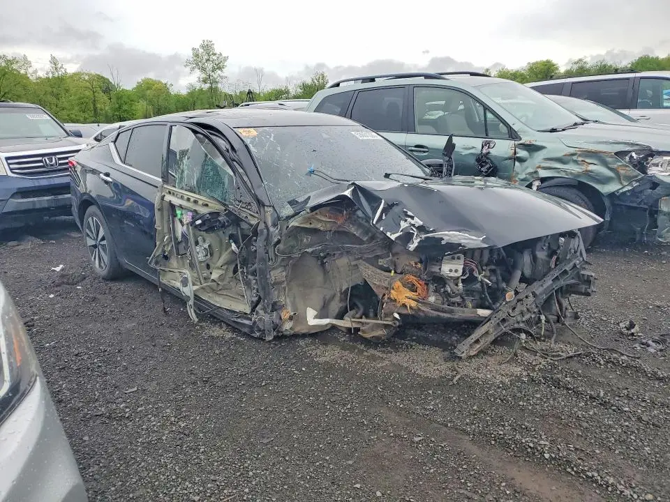 2019 NISSAN ALTIMA SL  