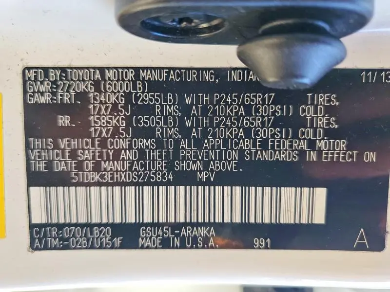 2013 TOYOTA HIGHLANDER SE  