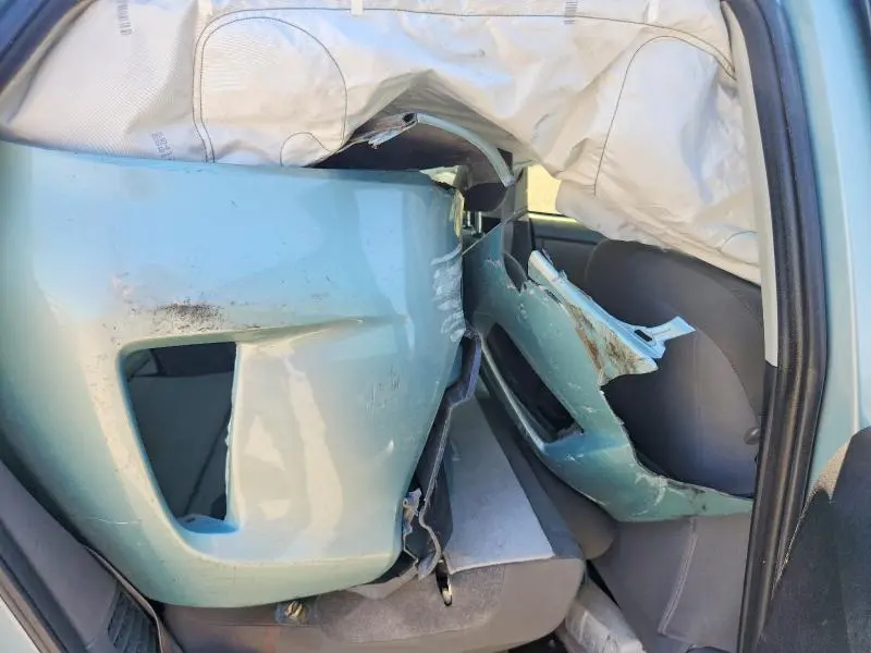 2013 TOYOTA PRIUS TWO  