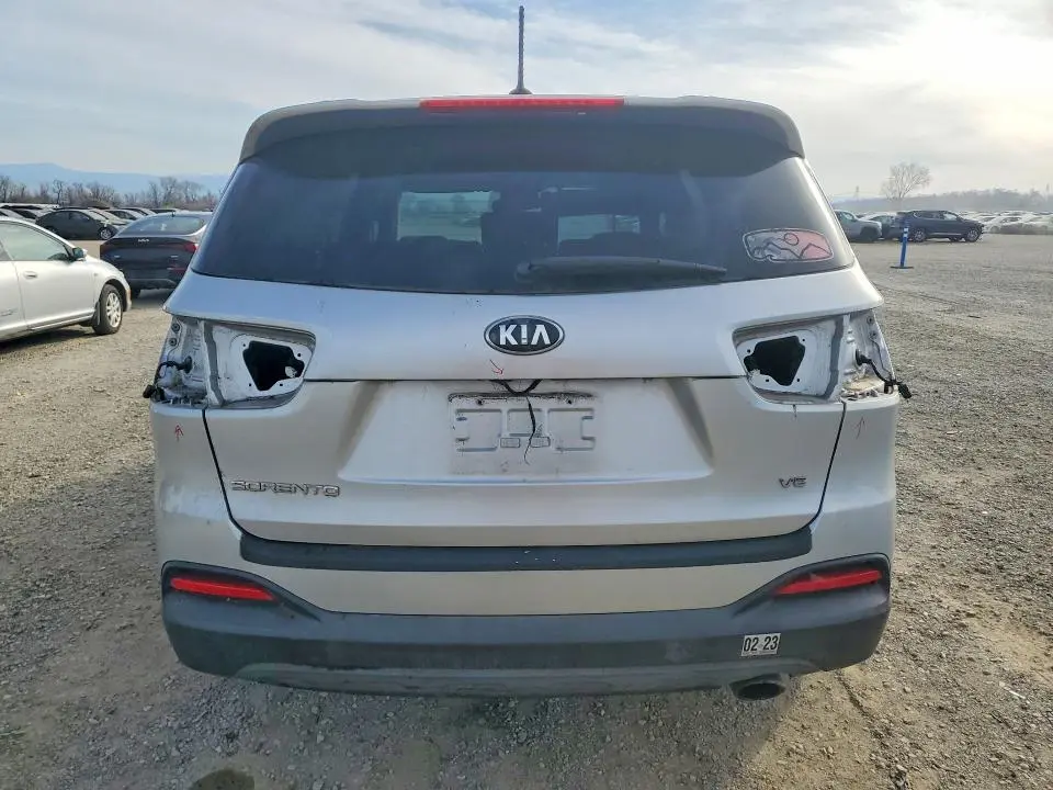 2018 KIA SORENTO LX V6  