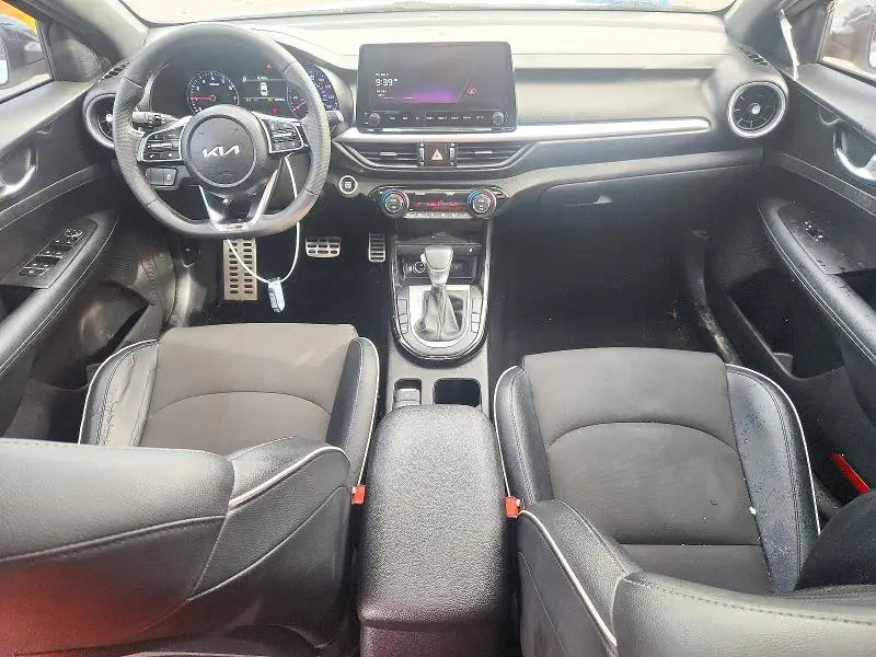 2023 KIA FORTE GT LINE  