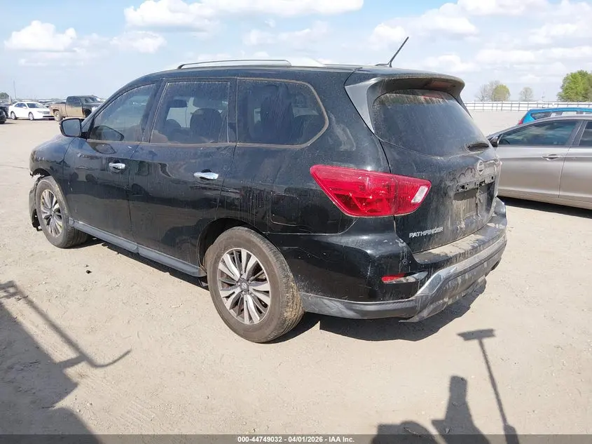 2018 NISSAN PATHFINDER SV