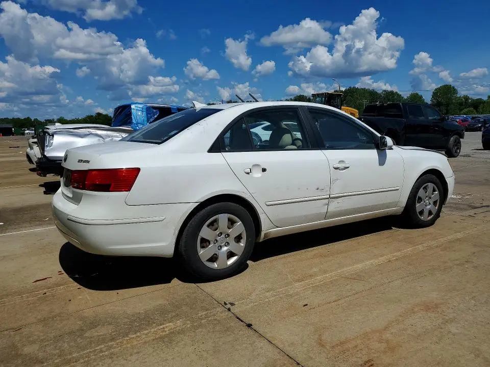 2010 HYUNDAI SONATA GLS  