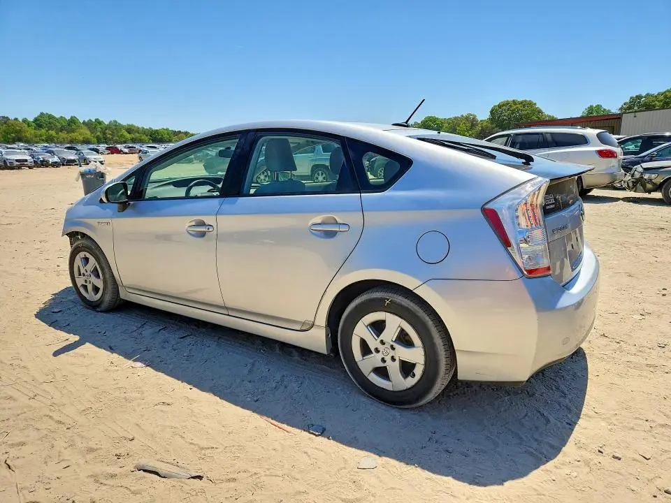 2011 TOYOTA PRIUS THREE  
