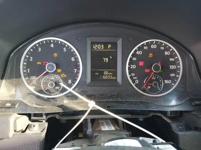 2010 VOLKSWAGEN TIGUAN SE  