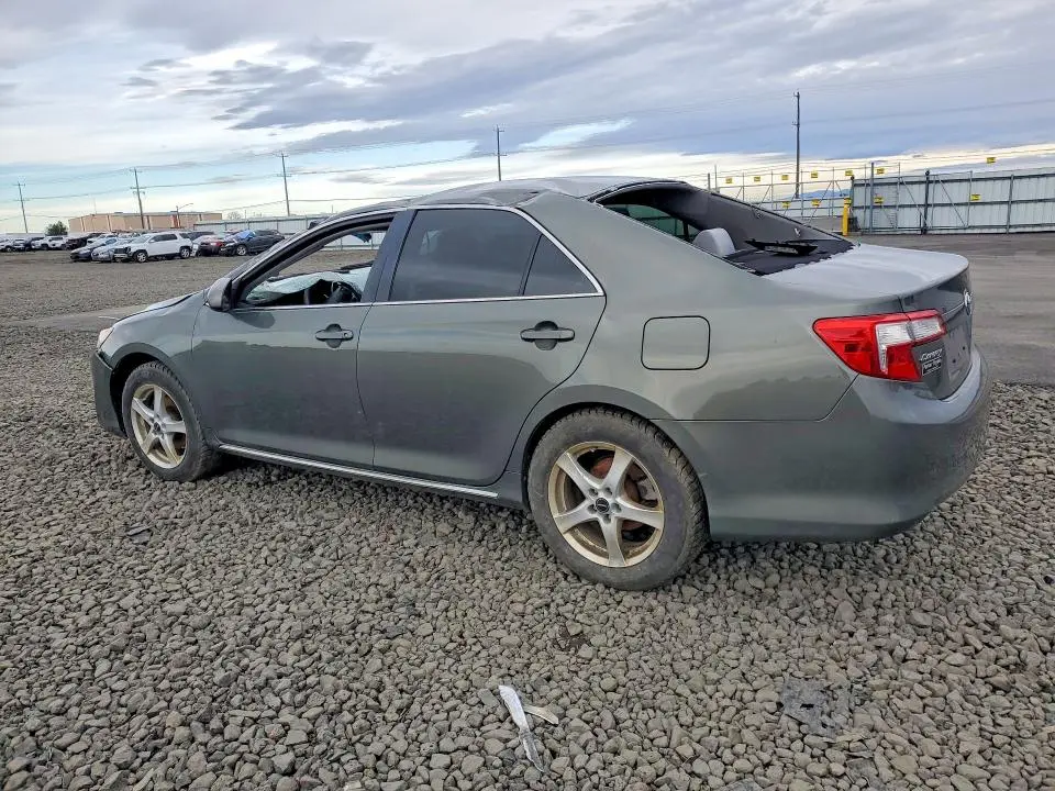2014 TOYOTA CAMRY LE  