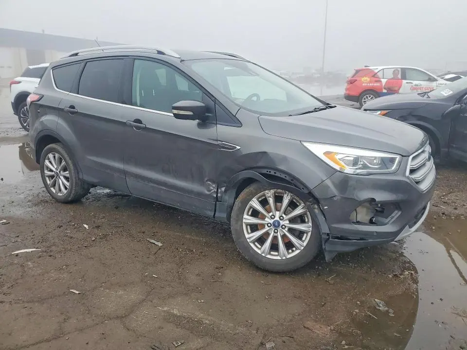 2017 FORD ESCAPE TITANIUM  