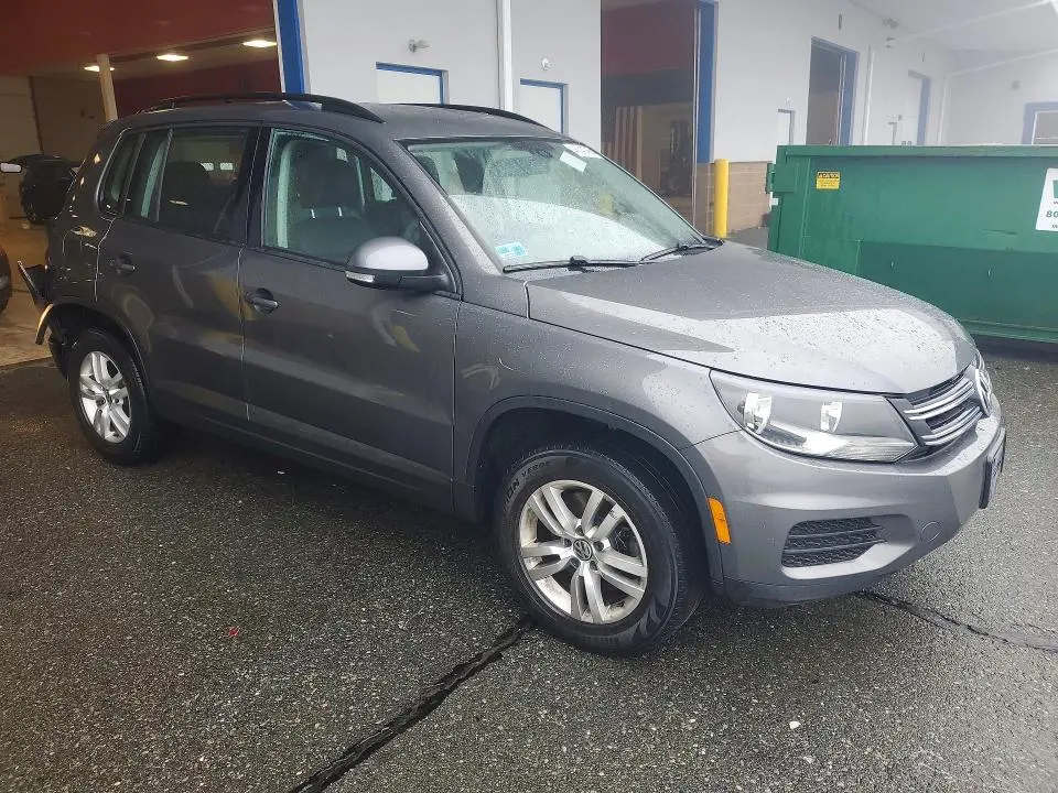2017 VOLKSWAGEN TIGUAN S  