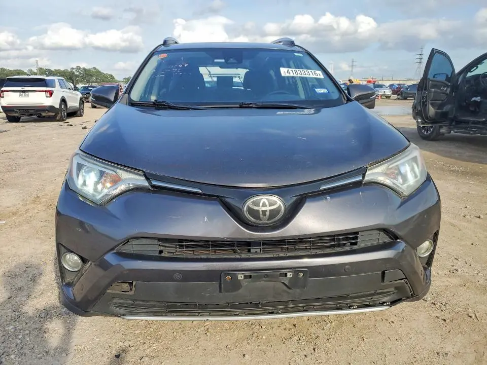 2018 TOYOTA RAV4 XLE  