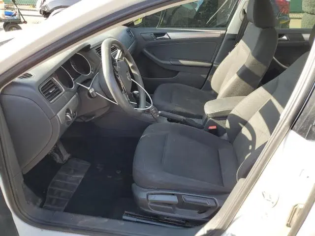 2016 VOLKSWAGEN JETTA SE  