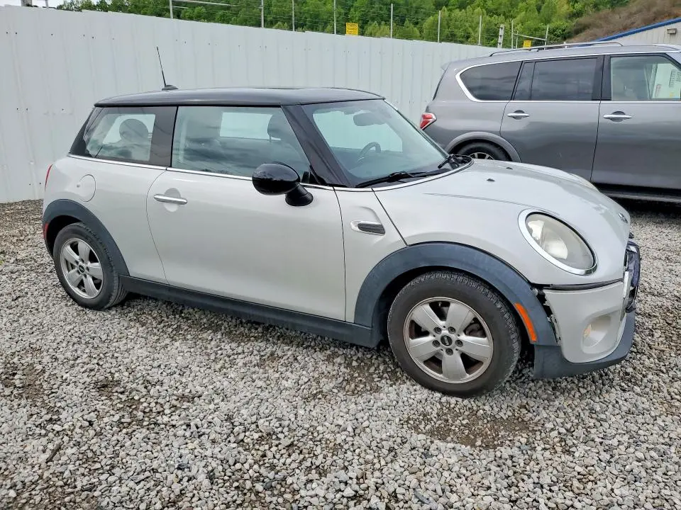 2017 MINI COOPER   