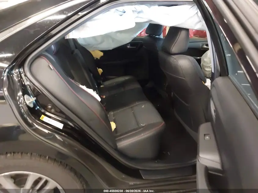 2015 TOYOTA CAMRY HYBRID SE