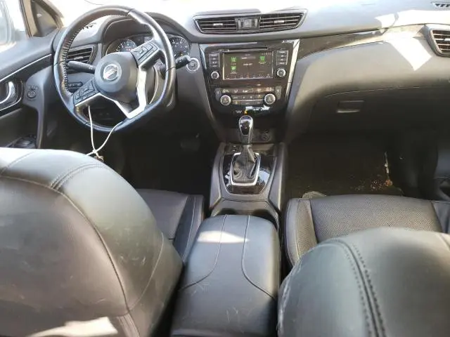 2022 NISSAN ROGUE SPORT SL  