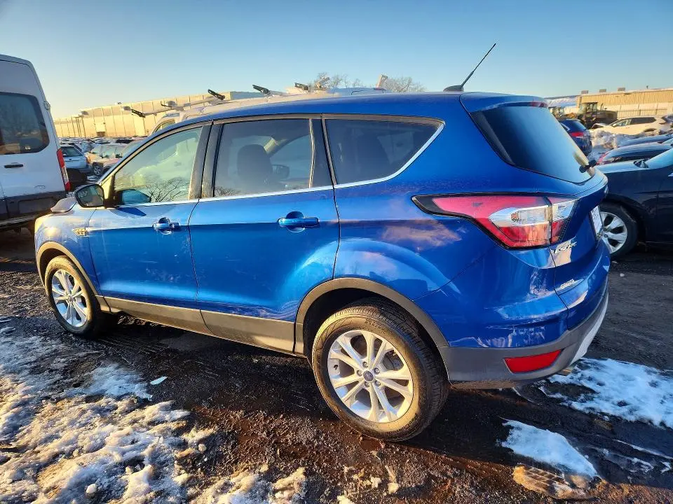 2017 FORD ESCAPE SE  