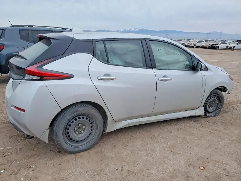 2023 NISSAN LEAF S  