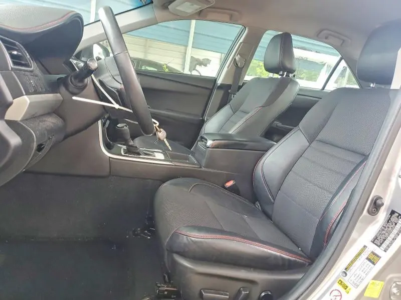 2017 TOYOTA CAMRY SE  
