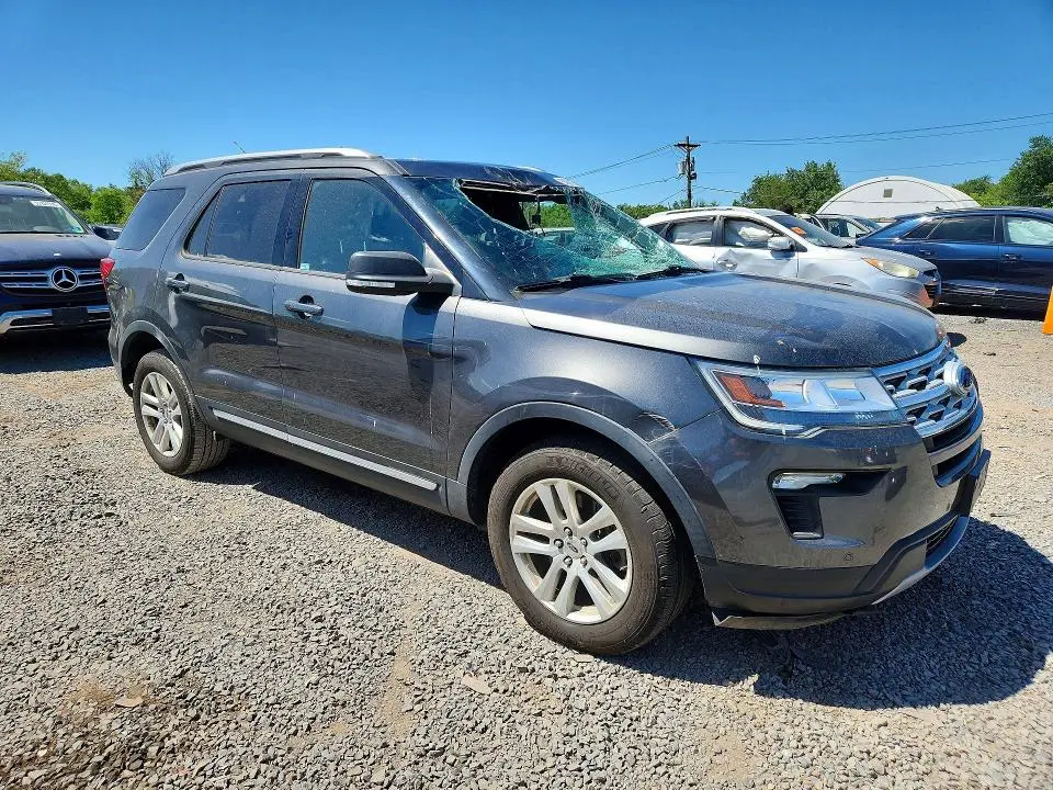 2019 FORD EXPLORER XLT  