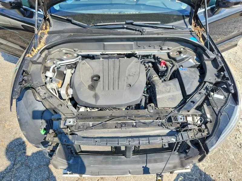 2023 VOLVO XC60 CORE  