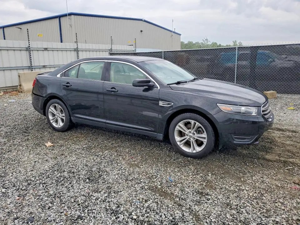 2015 FORD TAURUS SEL  