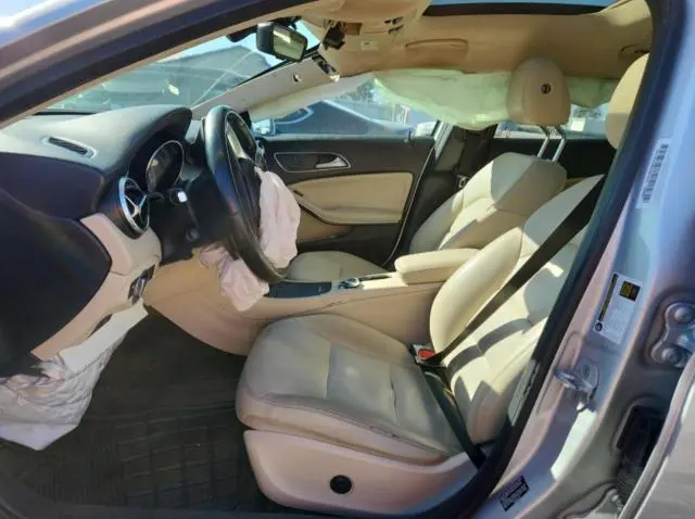 2015 MERCEDES-BENZ GLA 250  