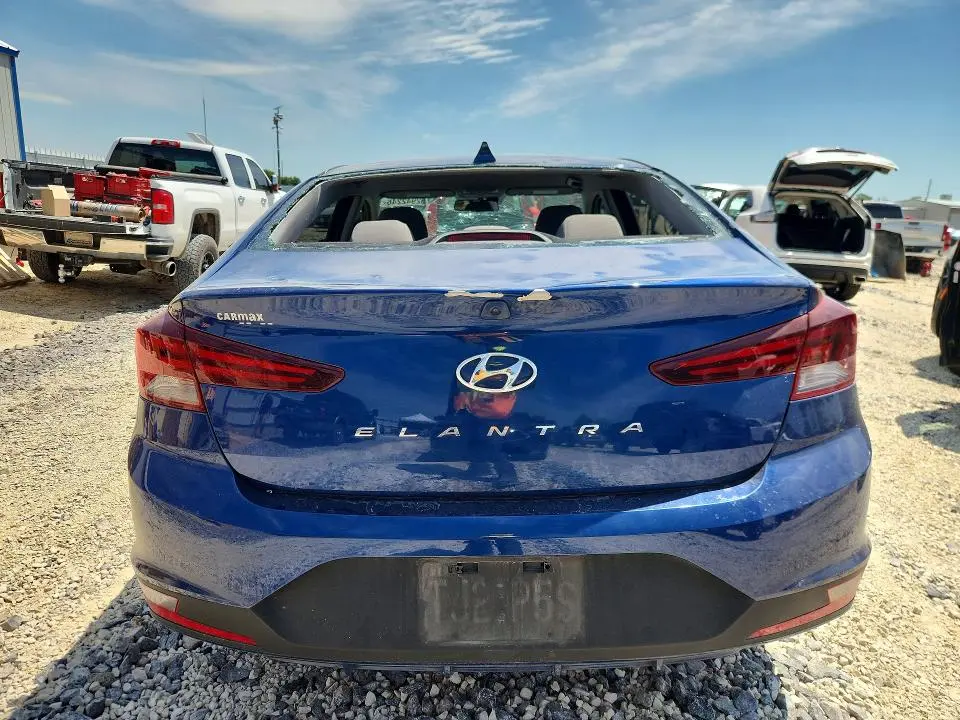 2020 HYUNDAI ELANTRA SEL  