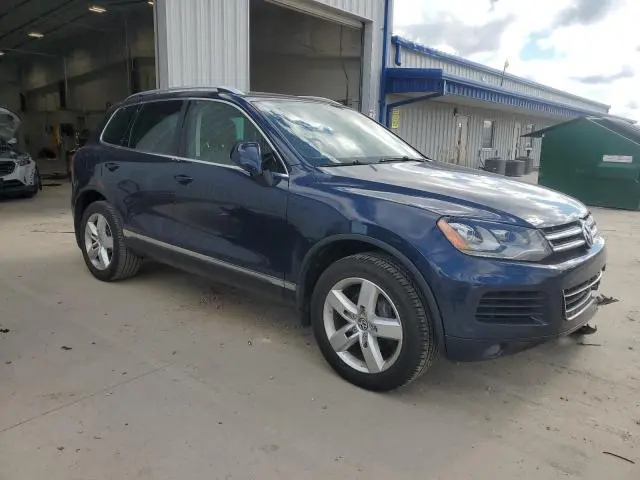 2014 VOLKSWAGEN TOUAREG V6 TDI  