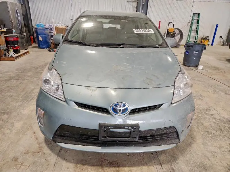 2015 TOYOTA PRIUS   