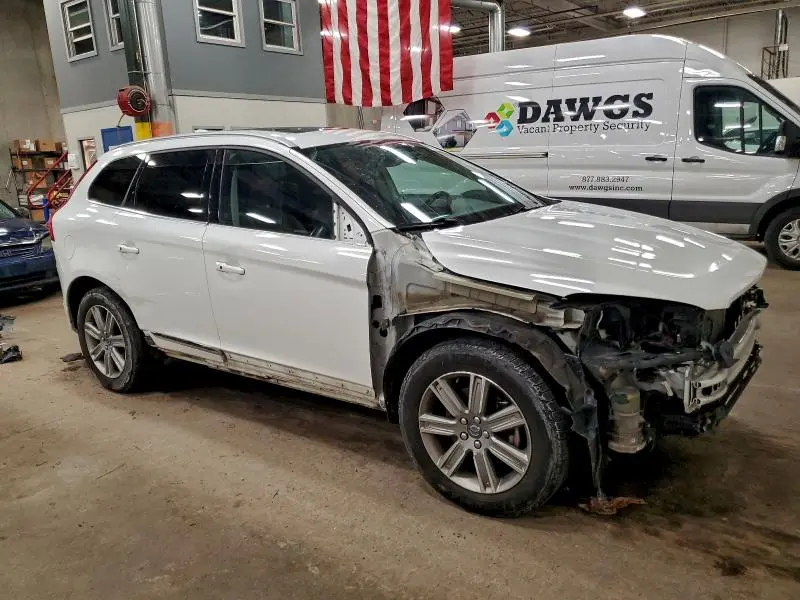 2017 VOLVO XC60 T5 INSCRIPTION  