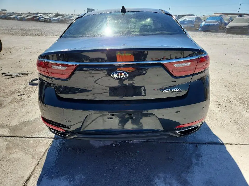 2019 KIA CADENZA PREMIUM  