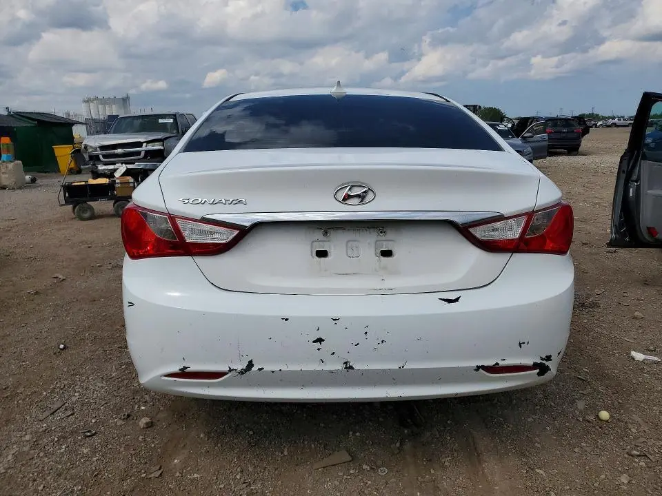 2012 HYUNDAI SONATA GLS  