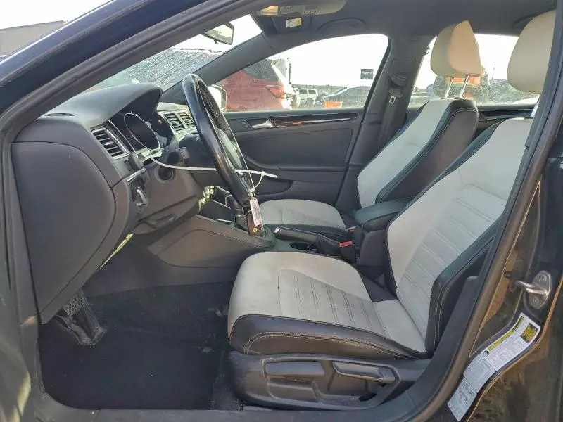 2015 VOLKSWAGEN JETTA SE  