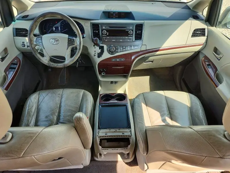 2011 TOYOTA SIENNA XLE 8-PASSENGER  