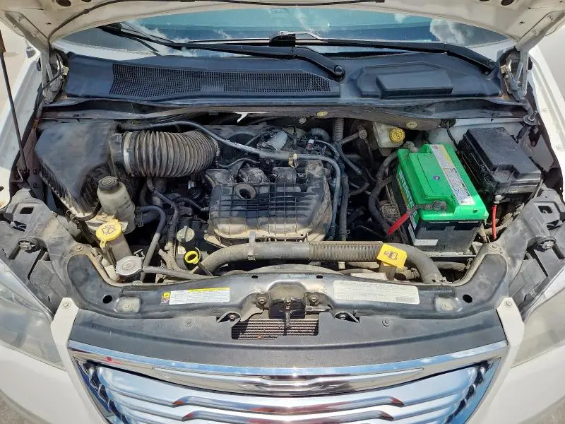 2011 CHRYSLER TOWN & COUNTRY TOURING L  