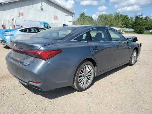 2019 TOYOTA AVALON XLE  