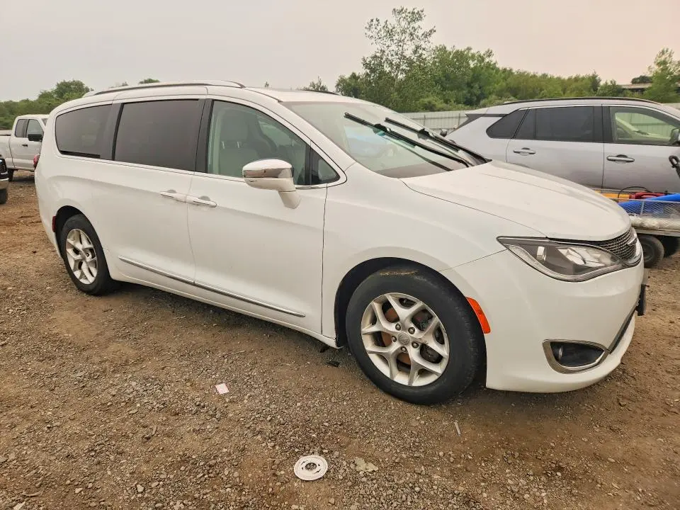 2020 CHRYSLER PACIFICA LIMITED  