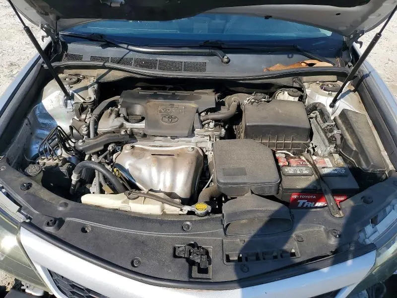 2013 TOYOTA CAMRY SE  