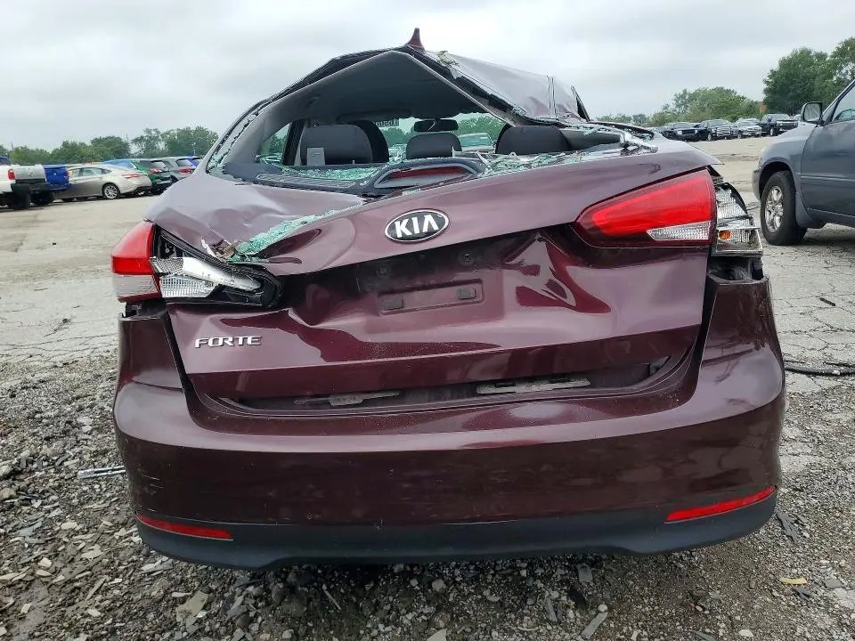 2018 KIA FORTE LX  