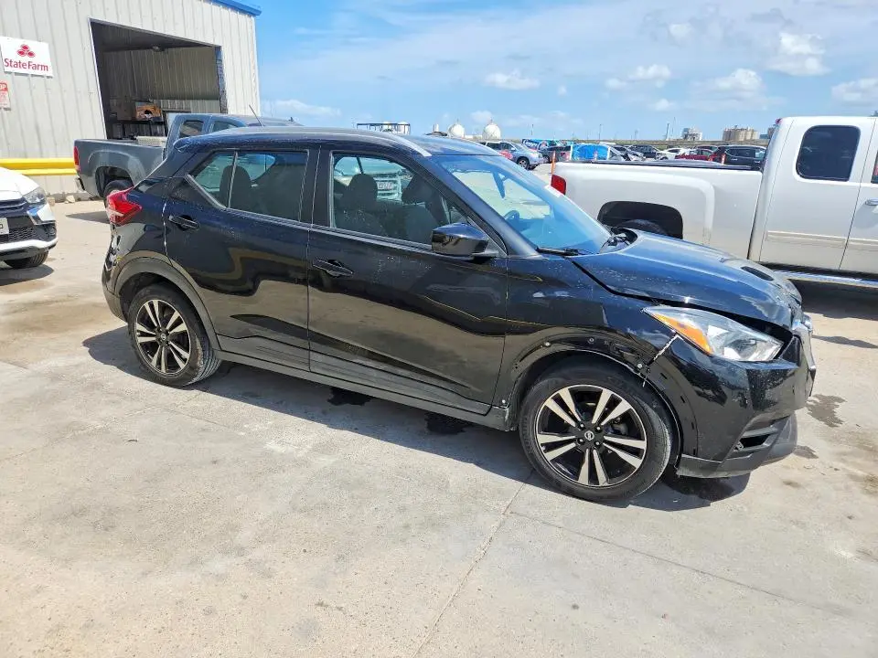 2020 NISSAN KICKS SV  
