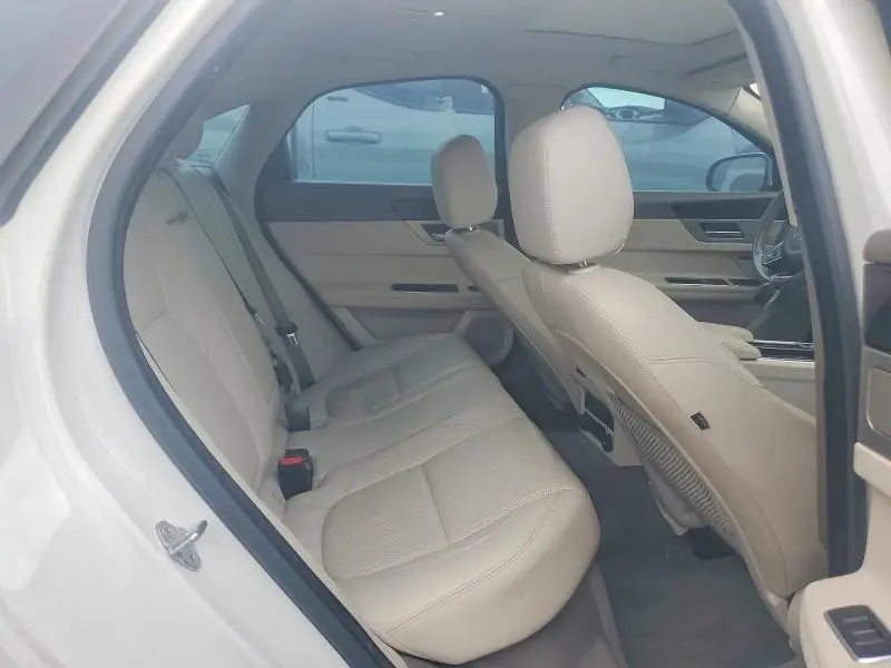 2016 JAGUAR XF PRESTIGE  