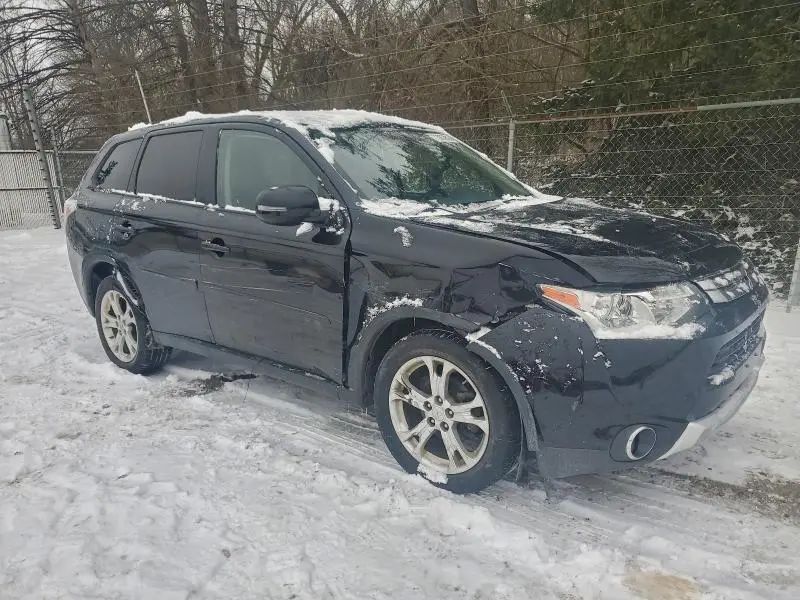 2015 MITSUBISHI OUTLANDER SE  