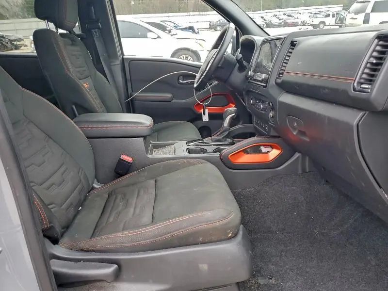 2024 NISSAN FRONTIER S  