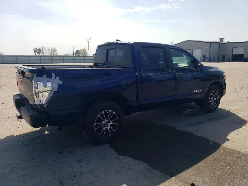 2022 NISSAN TITAN SV  