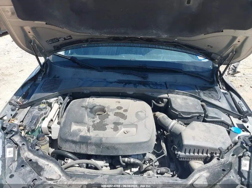 2016 VOLVO XC60 T5 DRIVE-E PLATINUM
