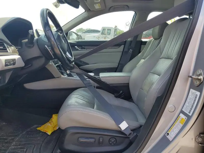 2018 HONDA ACCORD TOURING  