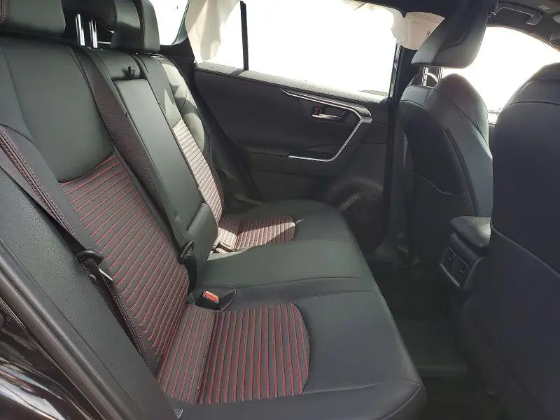 2025 TOYOTA RAV4 XSE  