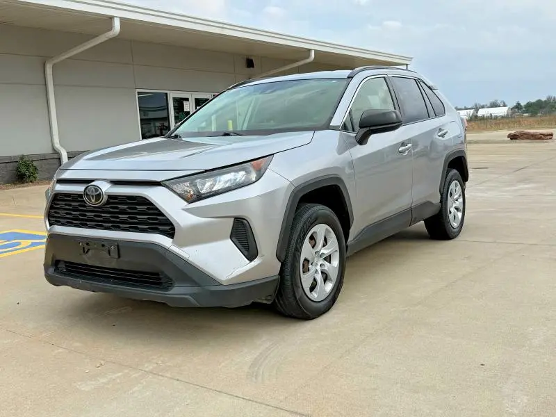 2019 TOYOTA RAV4 LE  