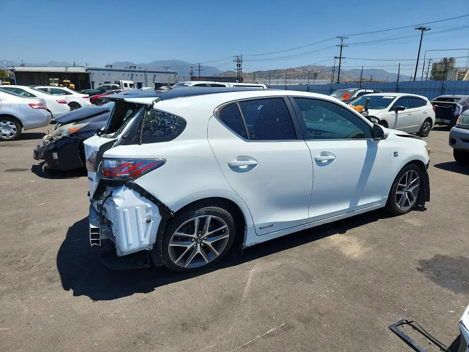 2015 LEXUS CT 200  