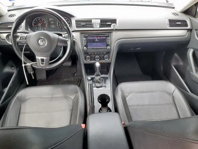 2015 VOLKSWAGEN PASSAT S  