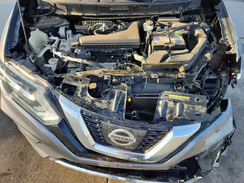 2017 NISSAN ROGUE SL  